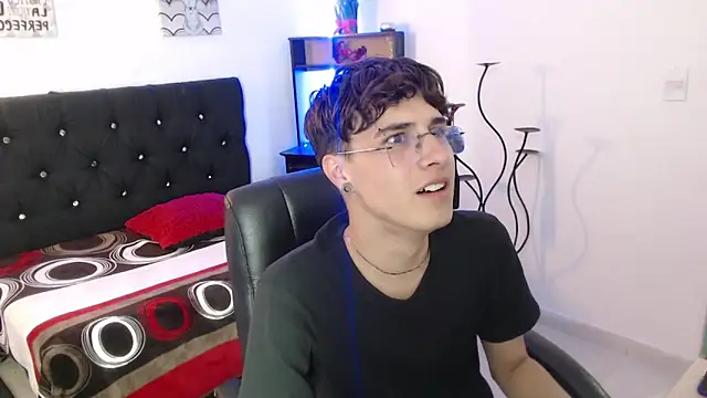 Snapshot of Jeam_hot chatting on 10-16-25, 09:49 Jeam hot online show from 10-16-25, 09:49