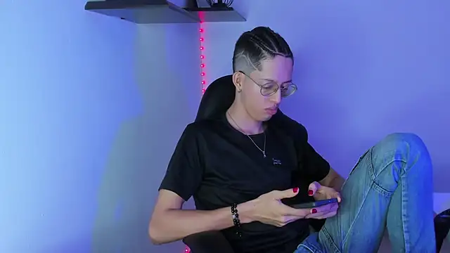 manu vera online show from 01-12-25, 10:43