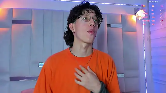 manu vera online show from 01-15-25, 08:05