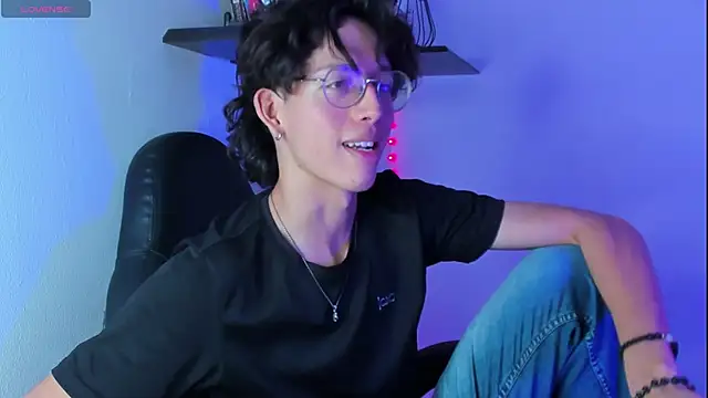 manu vera online show from 01-22-25, 07:34