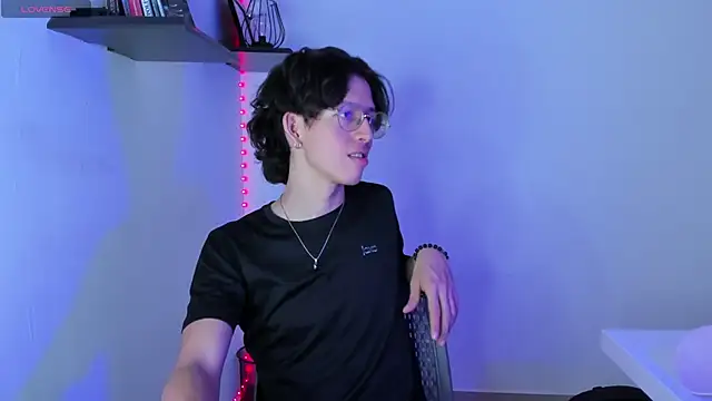 manu vera online show from 02-19-25, 08:10