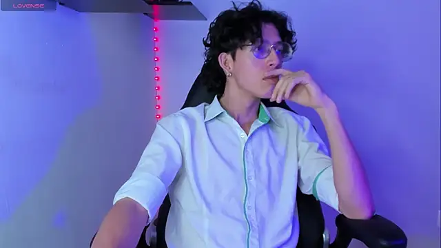 manu vera online show from 02-22-25, 07:14