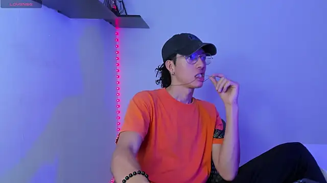 manu vera online show from 02-25-25, 08:09