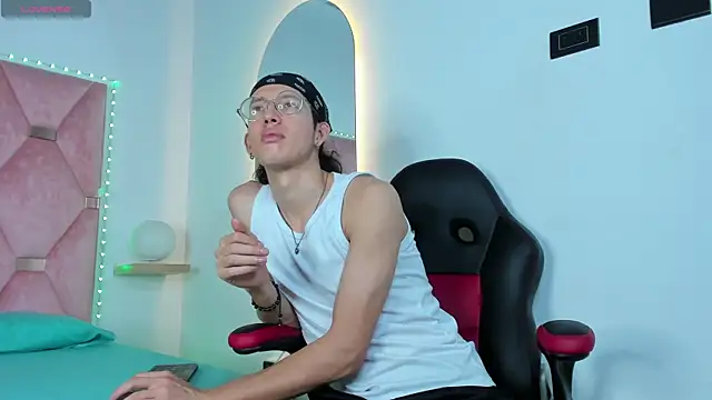 manu vera online show from 03-04-25, 08:27