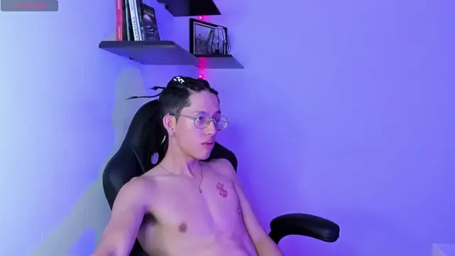 manu vera online show from 03-15-25, 02:03