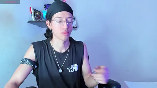 manu vera online show from 10-13-25, 03:45