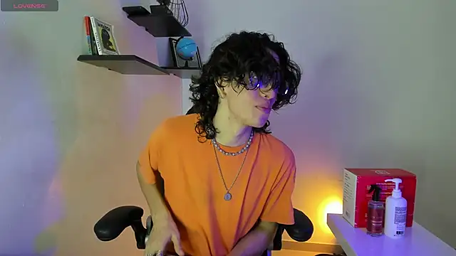 manu vera online show from 11-20-25, 02:01