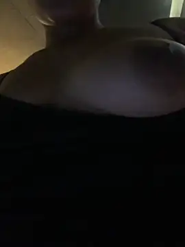 Snapshot of faysexu chatting on 11-18-25, 03:27 faysexu online show from 11-18-25, 03:27