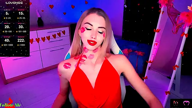 Snapshot of Emilia_Klar chatting on 02-12-25, 08:27 Emilia Klar online show from 02-12-25, 08:27