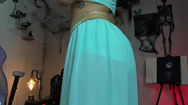 Alaia Love77 online show from 10-18-25, 11:05