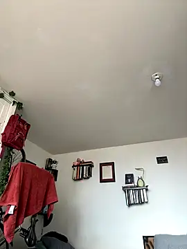 Snapshot of EemaHaruki chatting on 10-09-25, 06:39 EemaHaruki online show from 10-09-25, 06:39