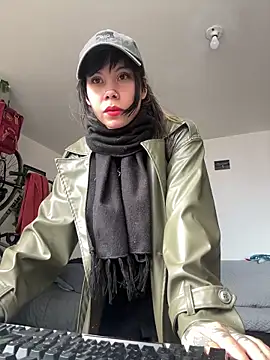 Snapshot of EemaHaruki chatting on 10-16-25, 07:48 EemaHaruki online show from 10-16-25, 07:48