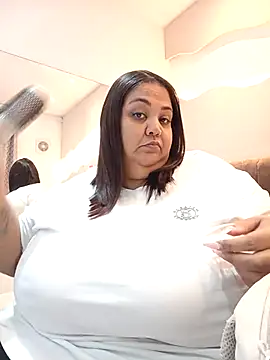 Snapshot of Alisson_am chatting on 01-16-26, 11:36 Alisson am online show from 01-16-26, 11:36