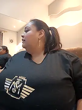 Snapshot of Alisson_am chatting on 02-13-26, 11:39 Alisson am online show from 02-13-26, 11:39