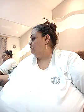 Snapshot of Alisson_am chatting on 02-21-26, 11:33 Alisson am online show from 02-21-26, 11:33