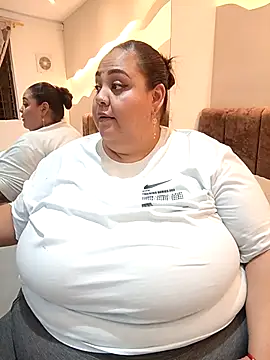 Snapshot of Alisson_am chatting on 03-23-26, 06:56 Alisson am online show from 03-23-26, 06:56