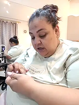 Snapshot of Alisson_am chatting on 04-13-26, 11:27 Alisson am online show from 04-13-26, 11:27