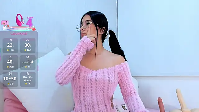 Isaa Queen online show from 01-06-26, 06:11