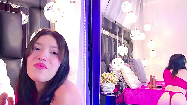 Snapshot of AlliciaKim chatting on 02-12-25, 10:15 AlliciaKim online show from 02-12-25, 10:15