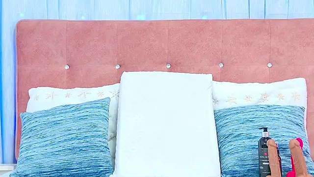 AlliciaKim online show from 10-15-25, 07:14