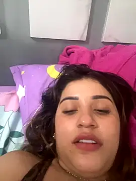 perlita05 online show from 12-05-25, 08:16