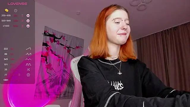 ScarletRos3 online show from 12-26-24, 04:47