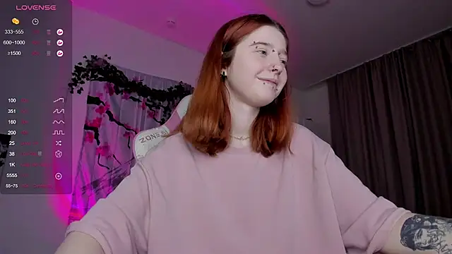 ScarletRos3 online show from 02-13-25, 08:55