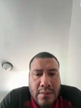 Snapshot of elamante03 chatting on 04-16-26, 03:35 elamante03 online show from 04-16-26, 03:35