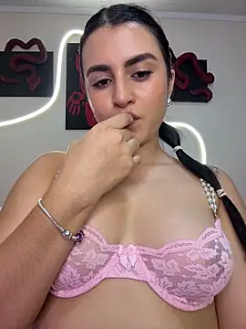 anniemorgan01 online show from 10-10-25, 04:11