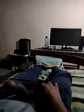 Snapshot of pura43 chatting on 02-09-25, 05:01 pura43 online show from 02-09-25, 05:01