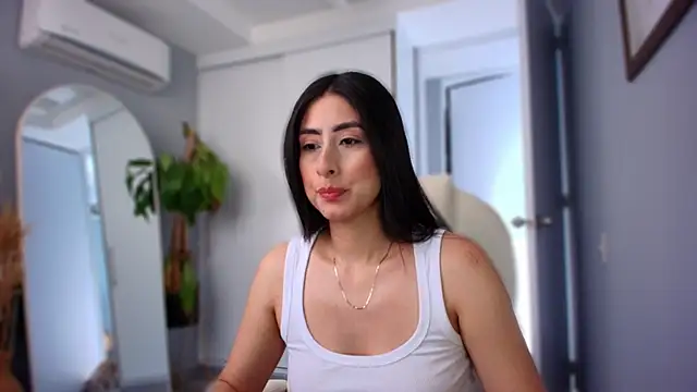 auroracaruso11 online show from 10-05-25, 12:03