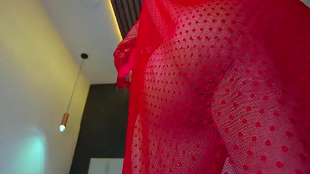 ParisFox  online show from 02-12-25, 10:37