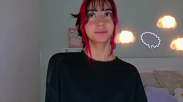 ParisFox  online show from 10-04-25, 12:03