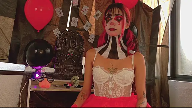 ParisFox  online show from 11-01-25, 08:55