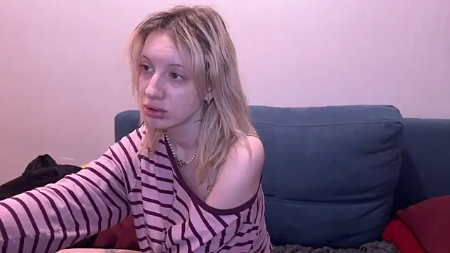Snapshot of moundliicht1 chatting on 09-26-25, 09:30 moundliicht1 online show from 09-26-25, 09:30