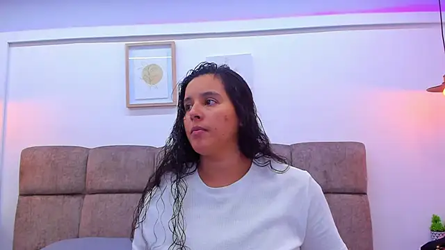 Dilan y Mia online show from 02-03-25, 02:02