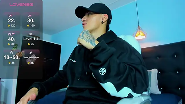 Lobo 17  online show from 11-19-25, 03:39