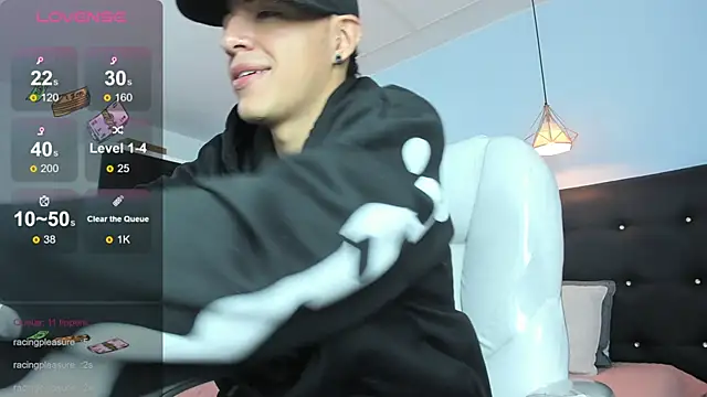 Lobo 17  online show from 11-25-25, 03:50