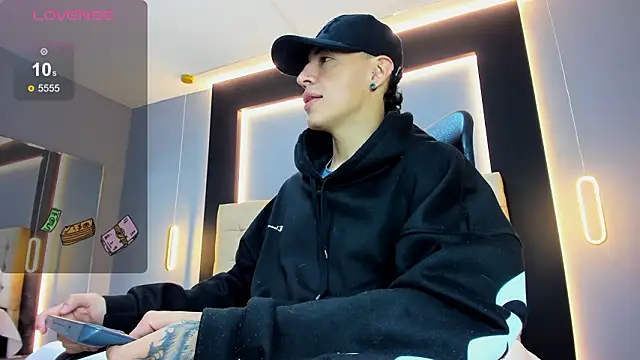 Lobo 17  online show from 02-01-26, 03:49