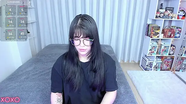 Snapshot of misshoneyxxx chatting on 02-10-26, 02:37 misshoneyxxx online show from 02-10-26, 02:37