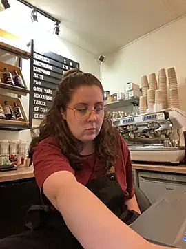 Snapshot of cinnabon_ chatting on 10-09-25, 03:21 cinnabon online show from 10-09-25, 03:21