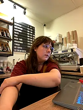 Snapshot of cinnabon_ chatting on 10-13-25, 01:22 cinnabon online show from 10-13-25, 01:22