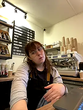 Snapshot of cinnabon_ chatting on 10-26-25, 08:53 cinnabon online show from 10-26-25, 08:53