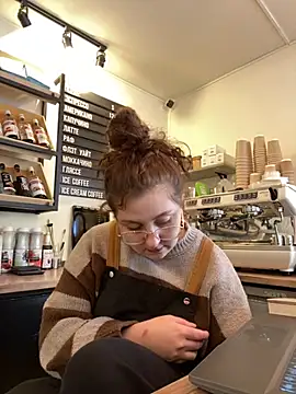 Snapshot of cinnabon_ chatting on 11-15-25, 09:50 cinnabon online show from 11-15-25, 09:50