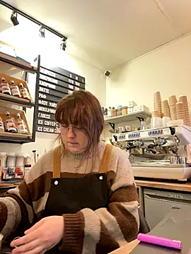 Snapshot of cinnabon_ chatting on 11-18-25, 11:58 cinnabon online show from 11-18-25, 11:58