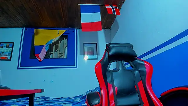 Snapshot of maxowens_oficial chatting on 02-27-26, 07:25 maxowens oficial online show from 02-27-26, 07:25