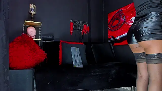 Coralinstone online show from 12-15-25, 07:40