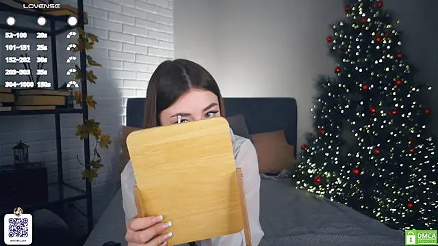 LindaFarmer online show from 12-31-24, 03:34