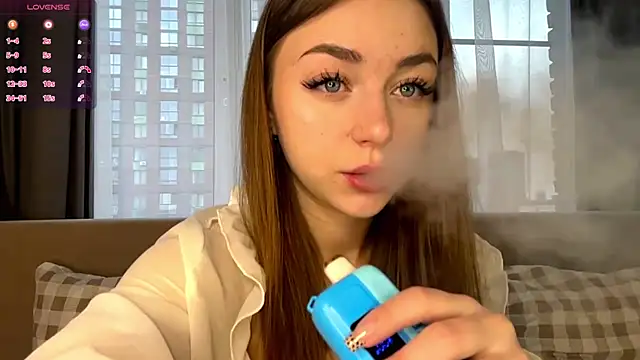 LindaFarmer online show from 09-26-25, 04:05