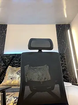 Emy leon online show from 11-23-25, 07:02